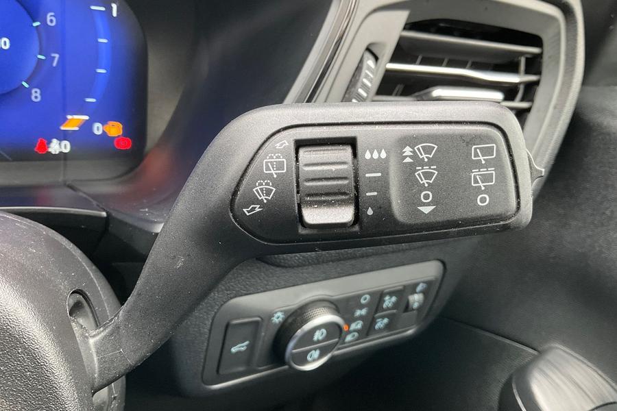 Ford KUGA Photo autoimg-b029515bceb293e8534eab6d1370447ff6e468af.jpg