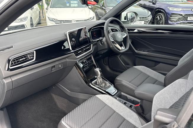 VOLKSWAGEN T-Roc Photo 36