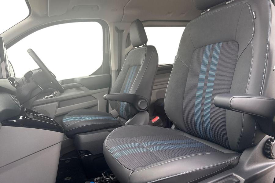 Ford TRANSIT CUSTOM Photo autoimg-b02fbce0f9106127a4a6b744da45b995b4ee8f60.jpg