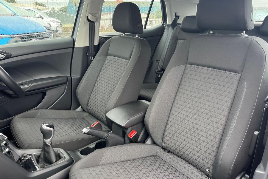 Volkswagen T-CROSS Photo autoimg-b03429d72bbc7cbfedbb0bd886e939160d944004.jpg