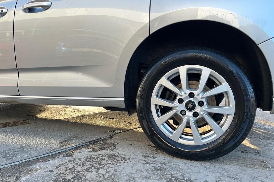 Used Ford TOURNEO CONNECT YGZ7612 8