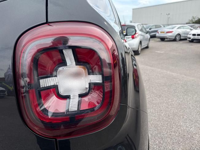 DACIA Duster Photo 18