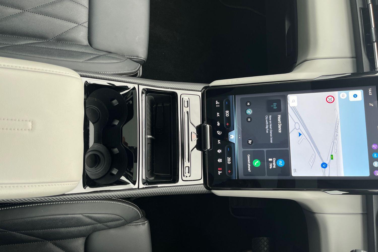 Ford Explorer Photo 29