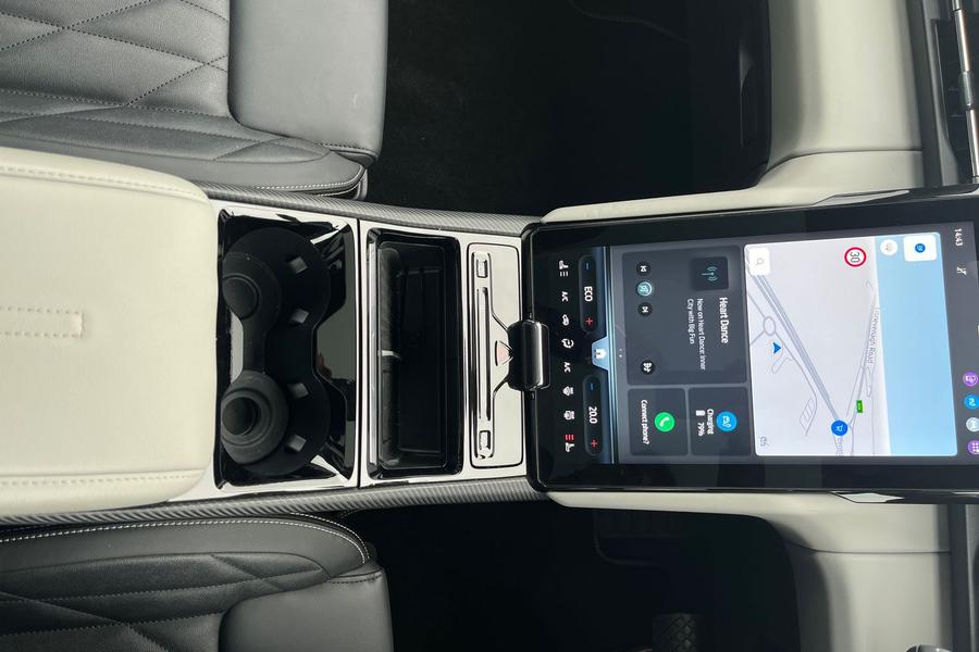 Ford Explorer Photo autoimg-b03bd99388b1e5e45ecfbc4a782d67a569dc5860.jpg