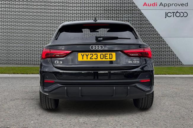 AUDI Q3 Photo 7