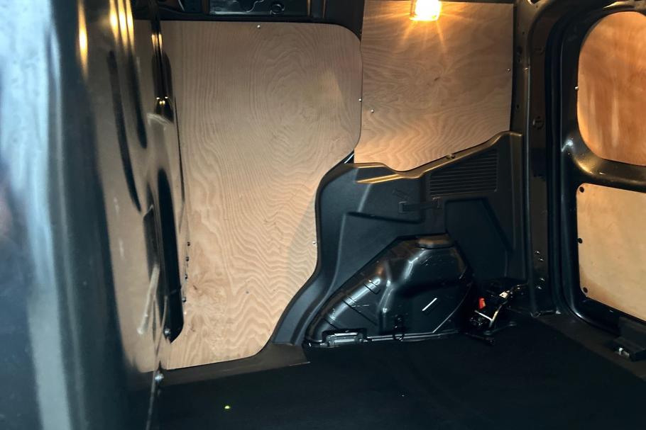 Used Ford TRANSIT COURIER 12