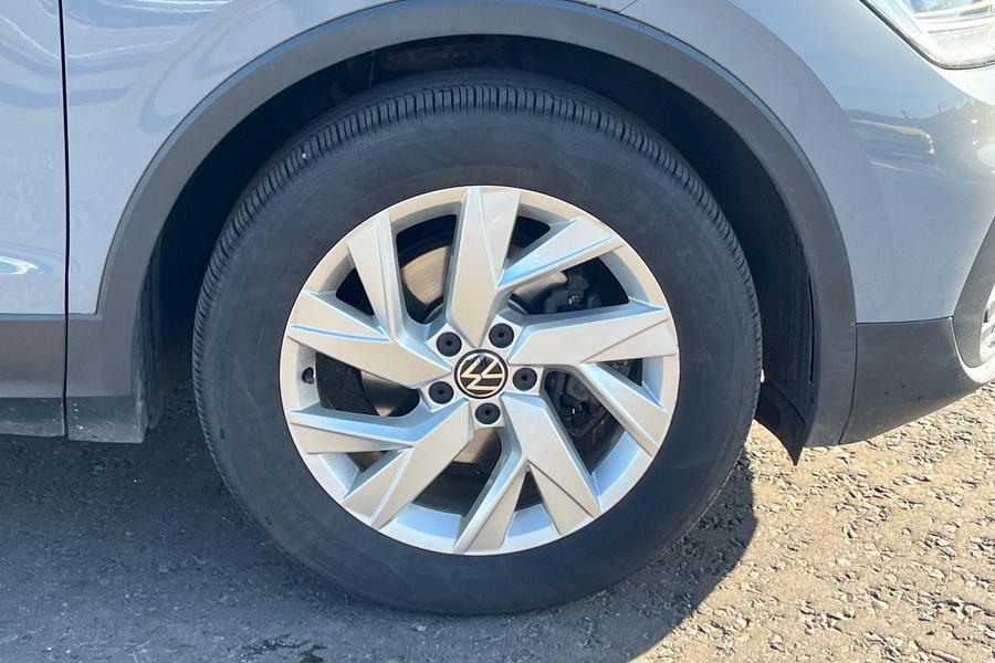 Volkswagen TIGUAN Photo autoimg-b03db3dfcaa35b04e4f2ad597d07e575cdea6e03.jpg