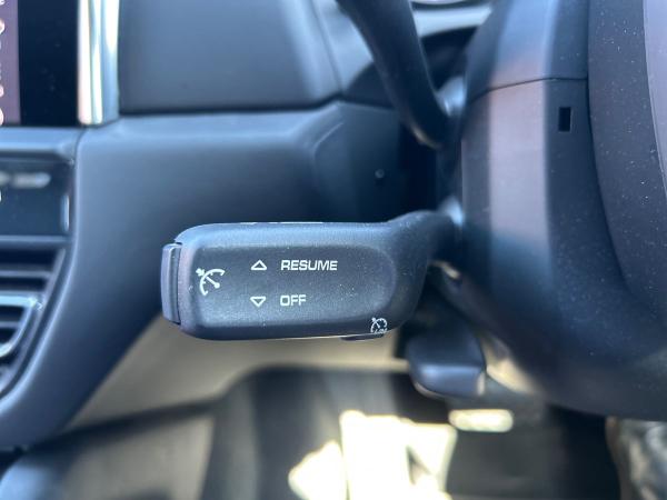 Porsche Macan Photo autoimg-b03e8a06b459e211e91557ce4216ef042e10a0c4.jpg