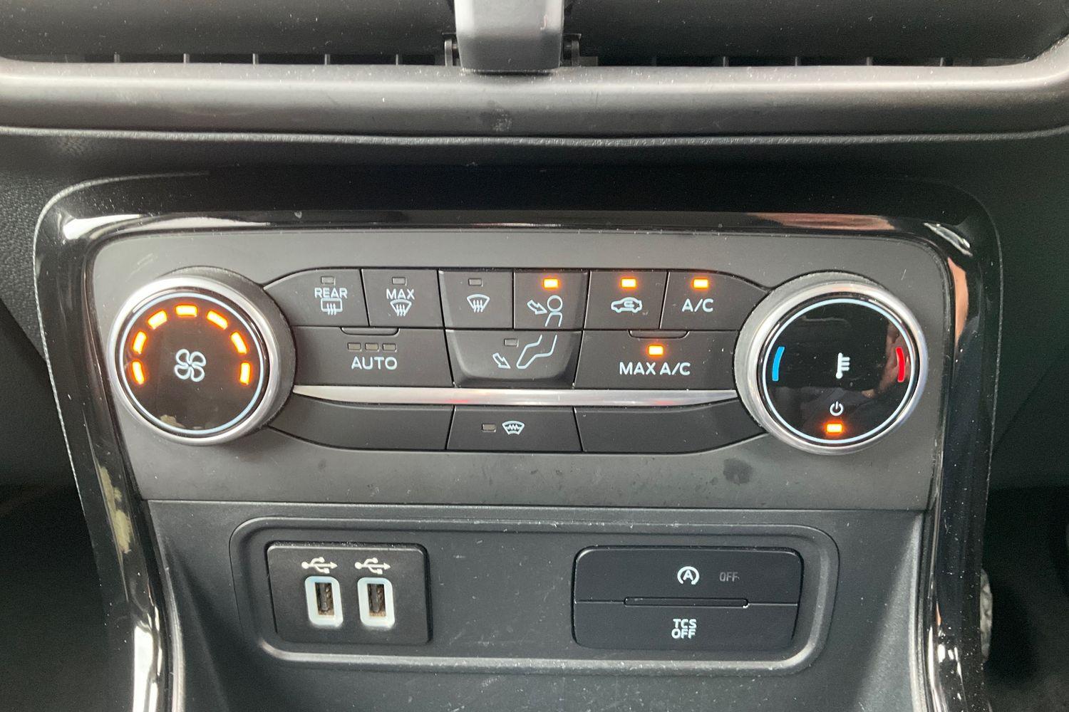 Ford ECOSPORT Photo 27