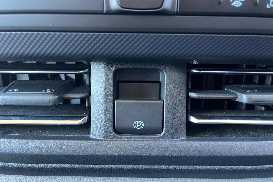 Ford E-TRANSIT CUSTOM Photo autoimg-b04195e90964877edcd5790ce20ece12abbf4211.jpg
