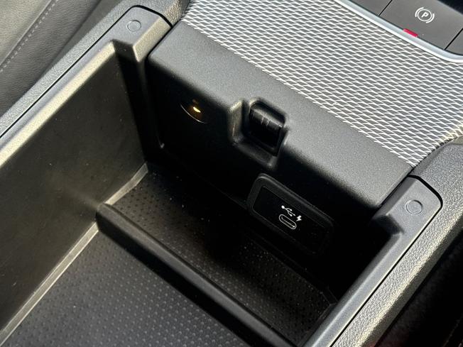 BMW 3 Series Photo 28