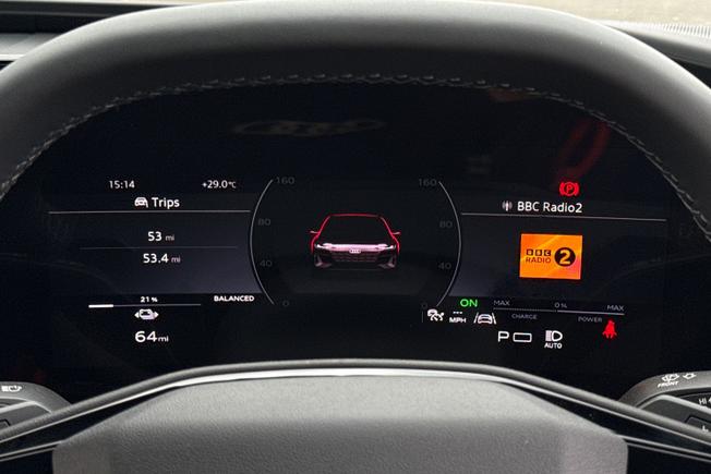 AUDI A6 E-Tron Avant Photo 15