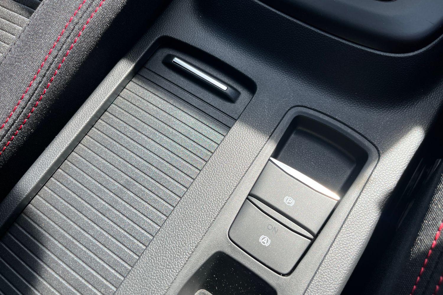 Ford FOCUS Photo 31