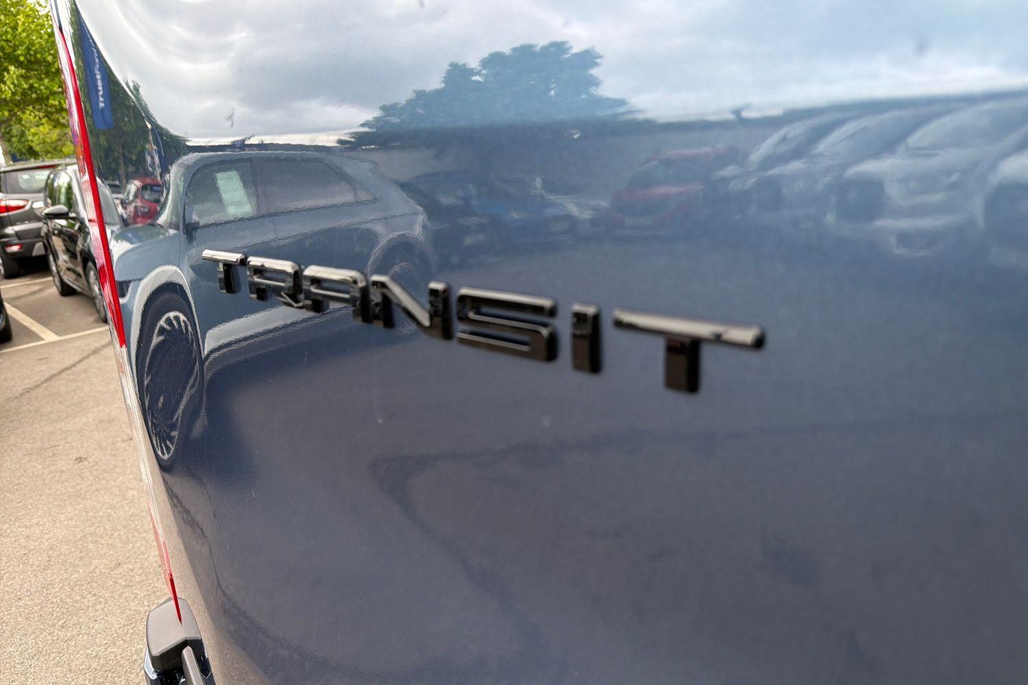 Ford TRANSIT Photo 18