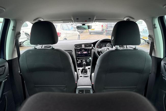 VOLKSWAGEN Golf Photo 38
