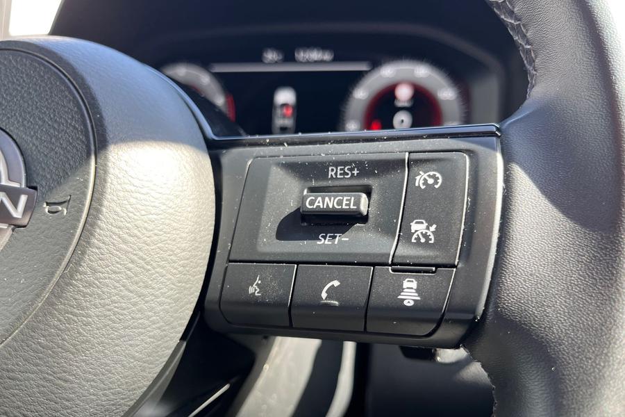 Nissan QASHQAI Photo autoimg-b05072543e4b70a43c31de7b254897431f138031.jpg