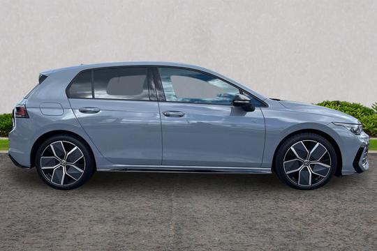 Volkswagen Golf Photo autoimg-b051b40084c23cf75aff60997fd8cb63bdf60576.jpg