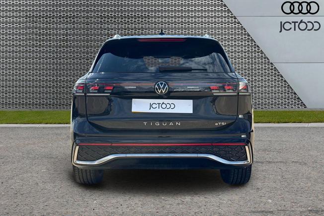 VOLKSWAGEN Tiguan Photo 7