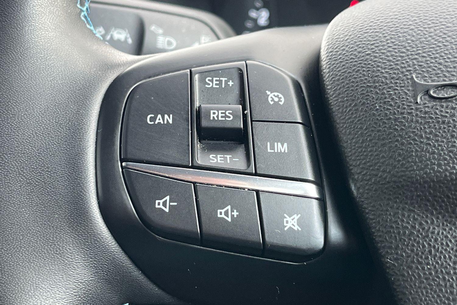 Ford Fiesta Photo 31