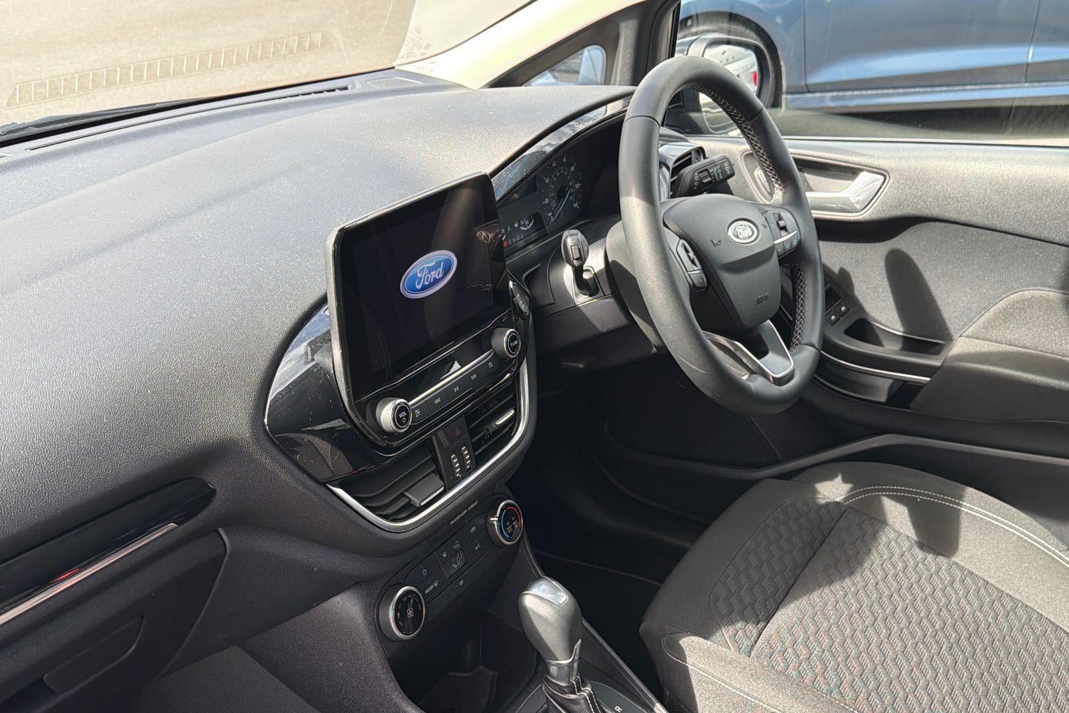 Ford FIESTA Photo 17