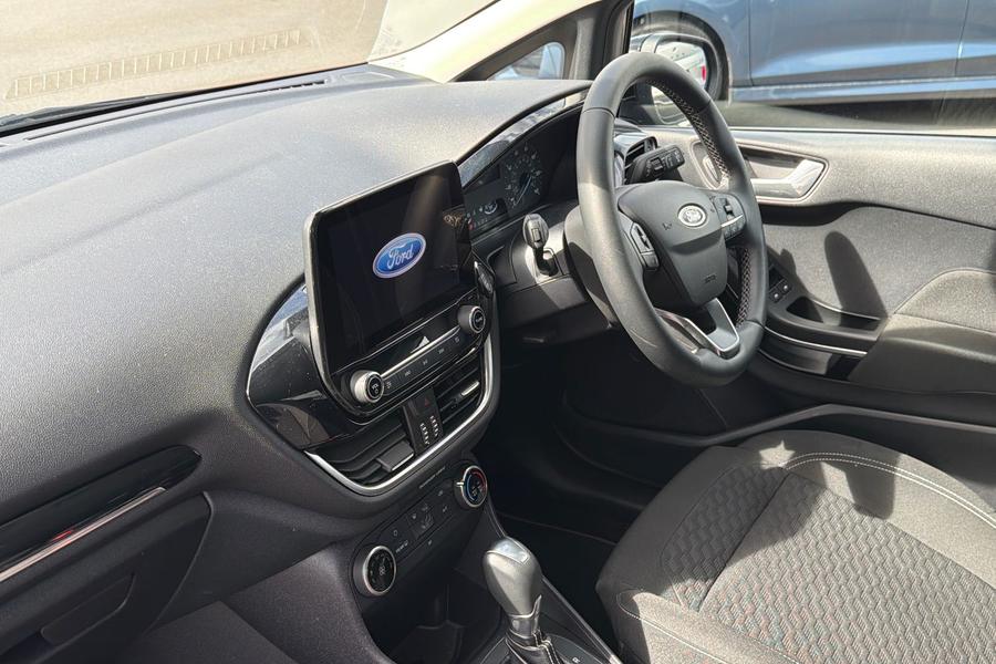 Ford FIESTA Photo autoimg-b05896befcda7e50b62b91a2b6e96c5f048157a8.jpg