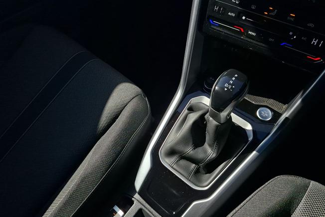 Volkswagen T-Roc Photo 22