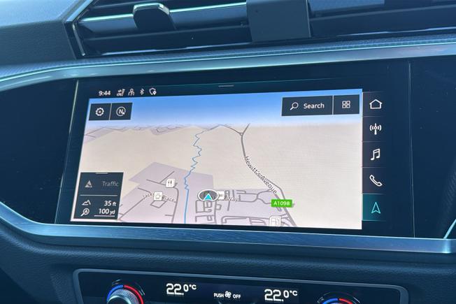 AUDI Q3 Photo 14