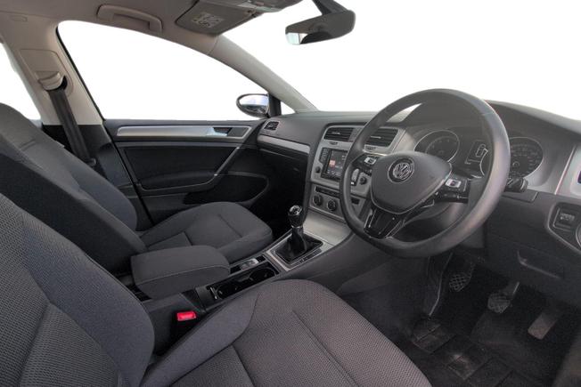 VOLKSWAGEN Golf Photo 6