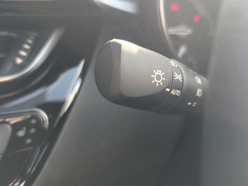 Used Toyota C-HR NV21USD 23