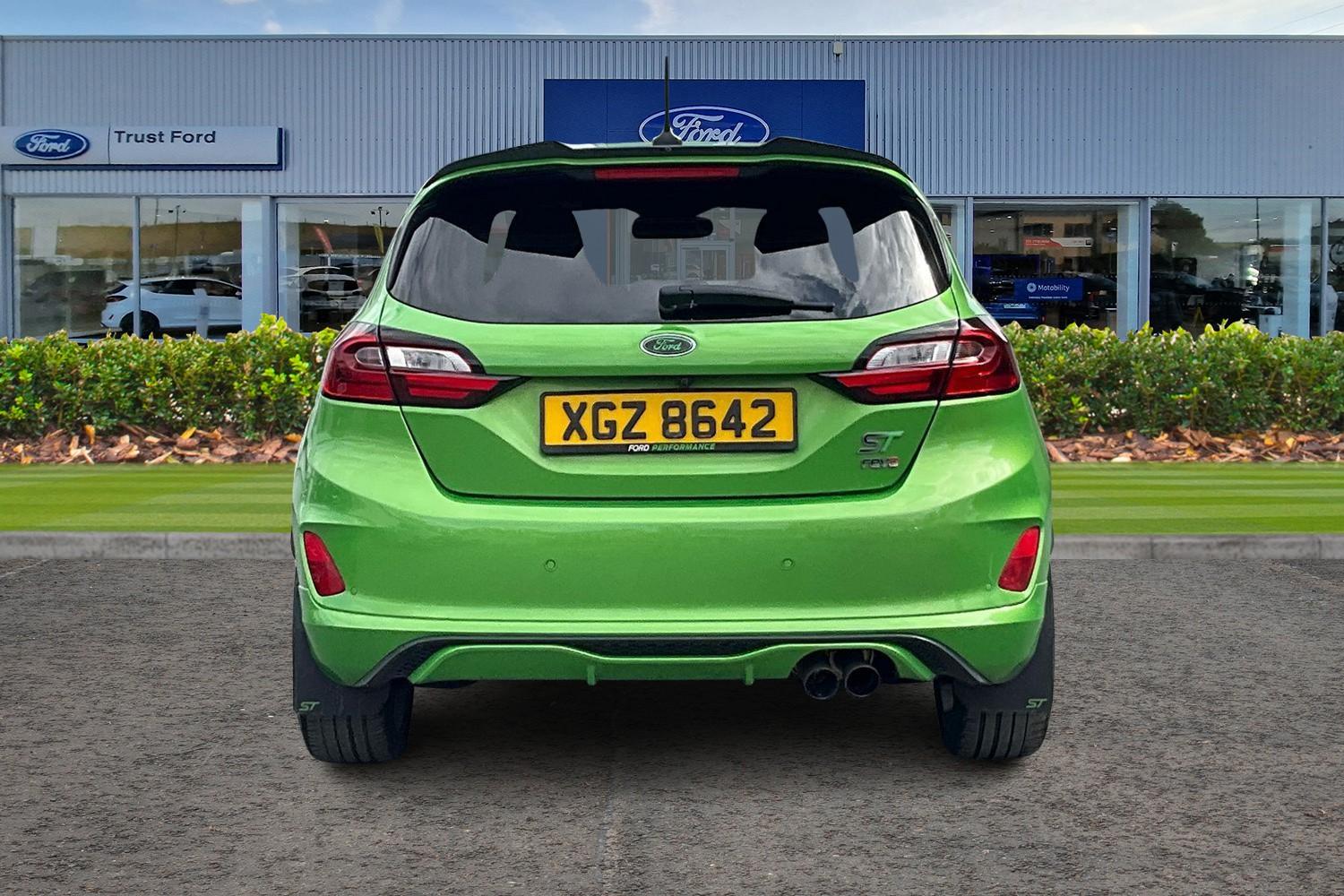 Ford Fiesta Photo 6