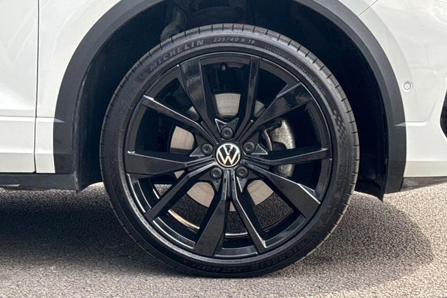 VOLKSWAGEN T-Roc Photo 5