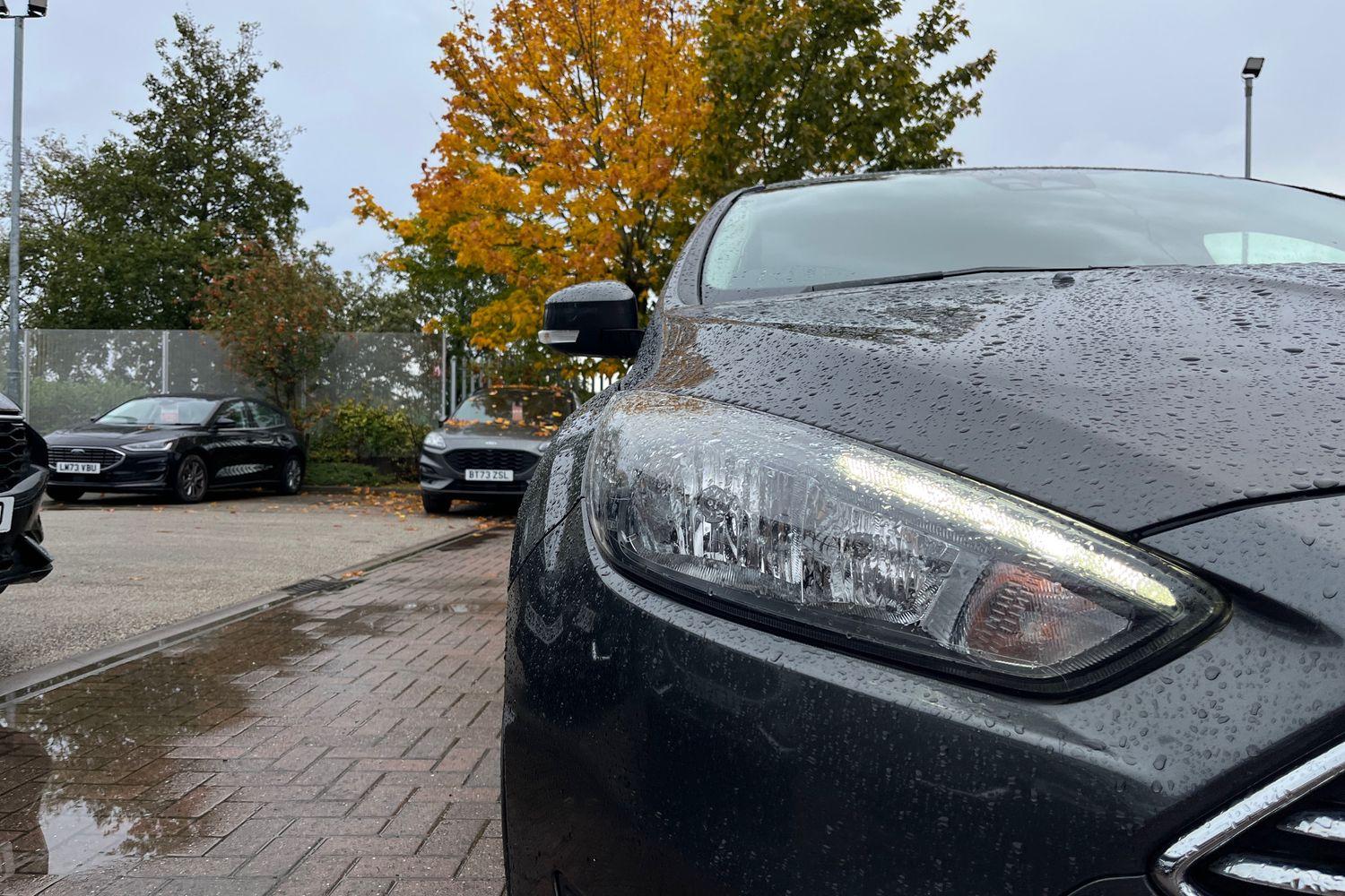 Ford Focus Photo 39