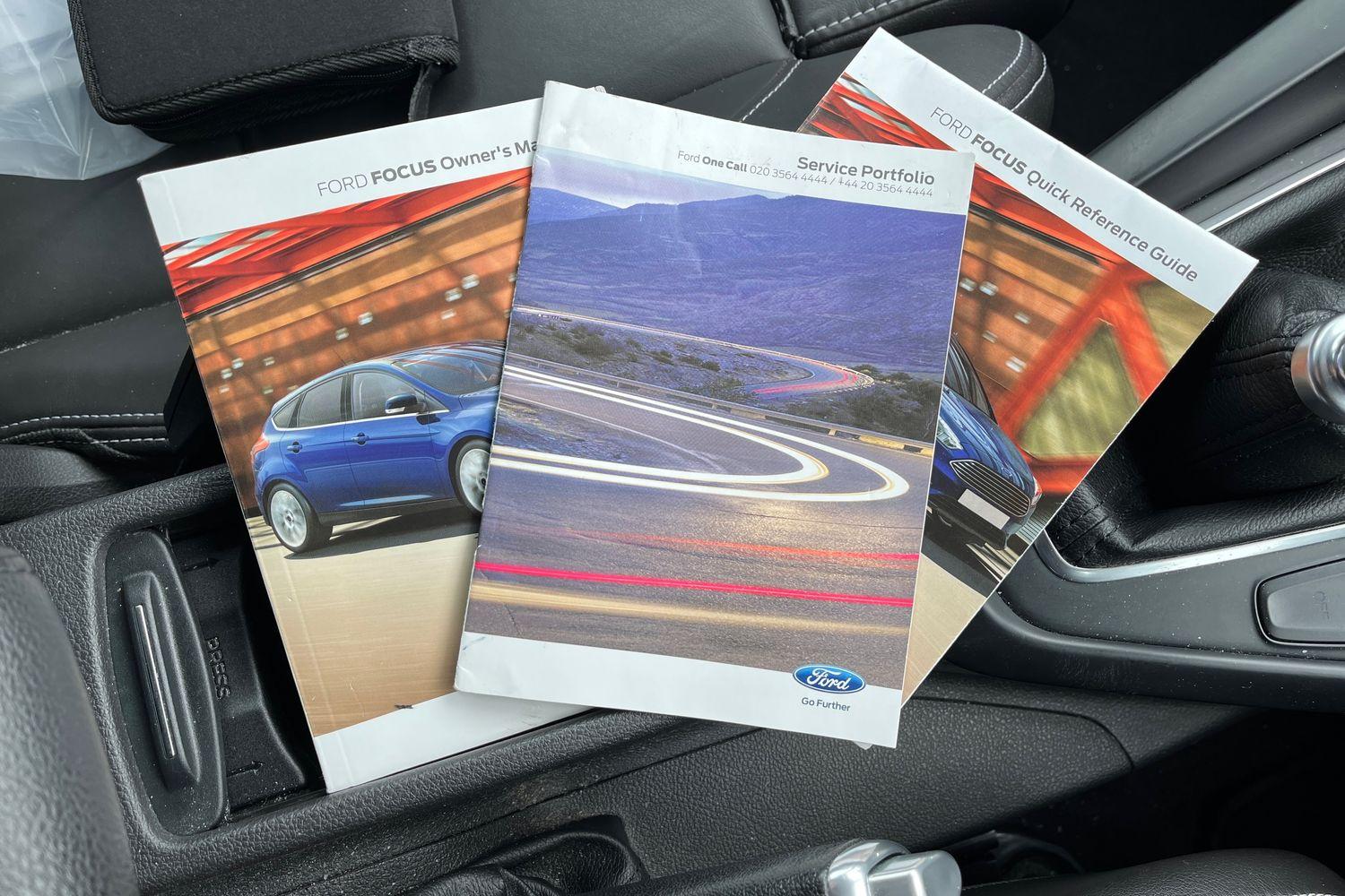 Ford Focus Photo 21