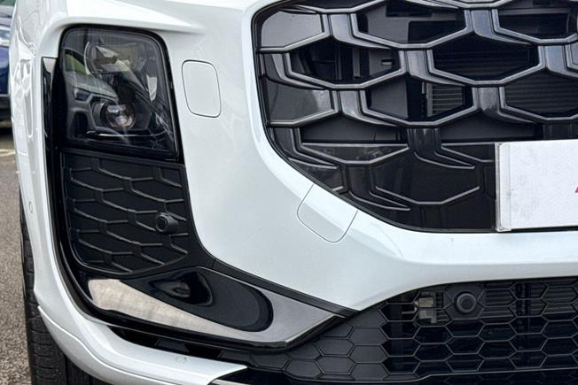 AUDI Q3 Photo 21