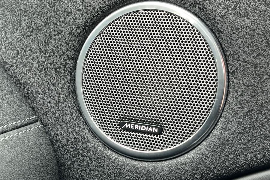 Land Rover RANGE ROVER EVOQUE Photo autoimg-b07a8d78e16f84f8e7a345a002aa3a02d8f306af.jpg