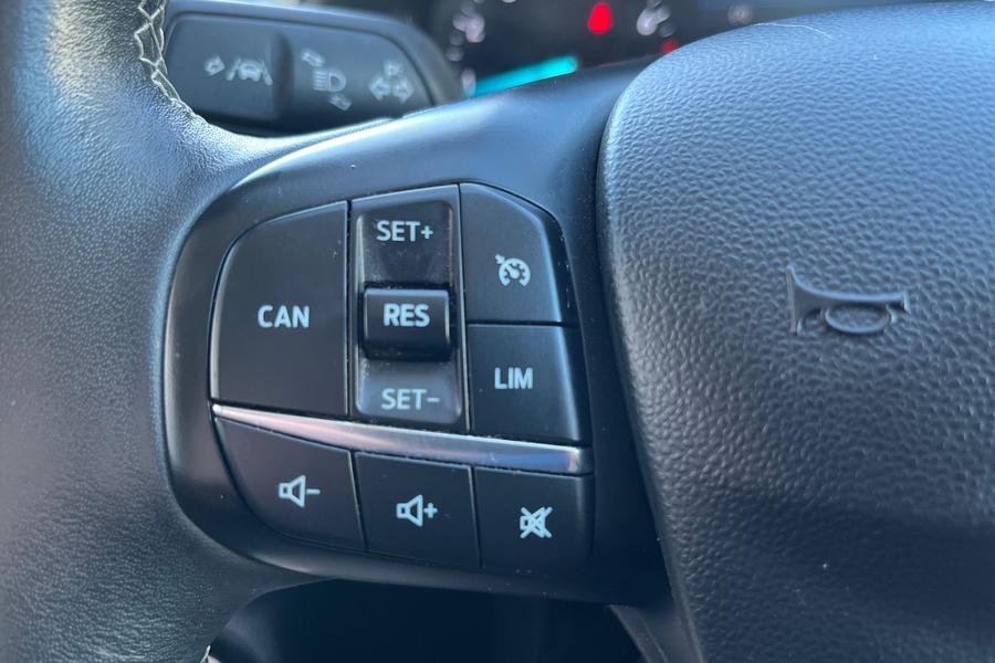 Ford FIESTA Photo autoimg-b07d03f51f58906281dd9f5d2093aeeb339303d9.jpg