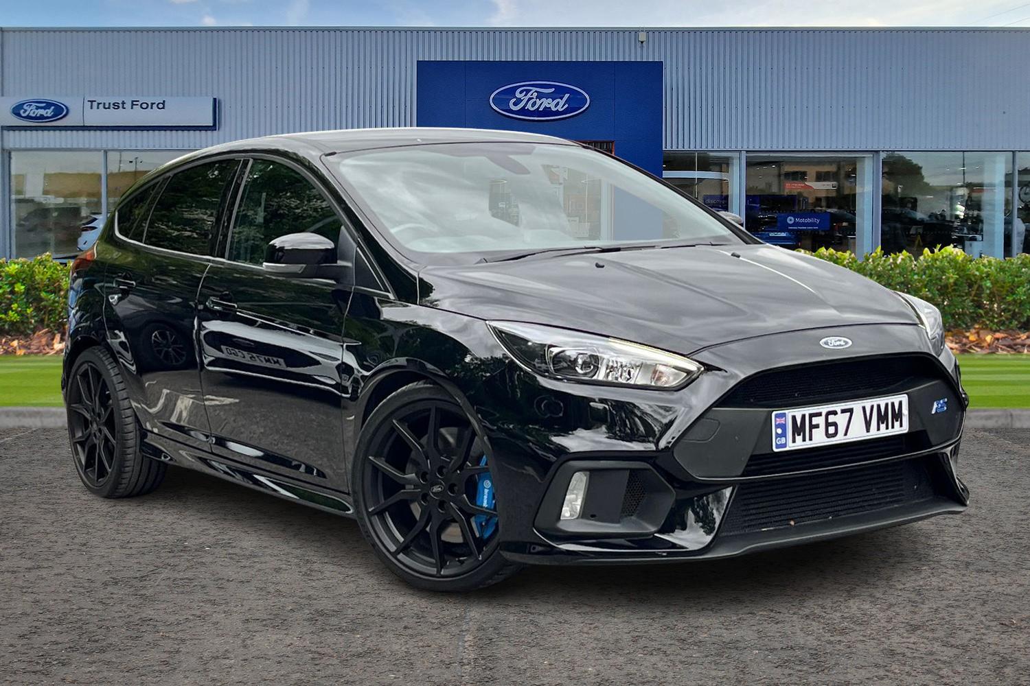 Ford Focus RS Photo 0