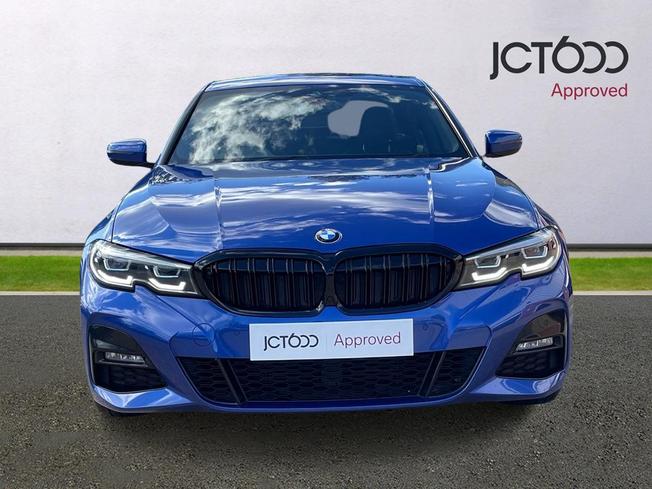 BMW 3 Series Photo 8
