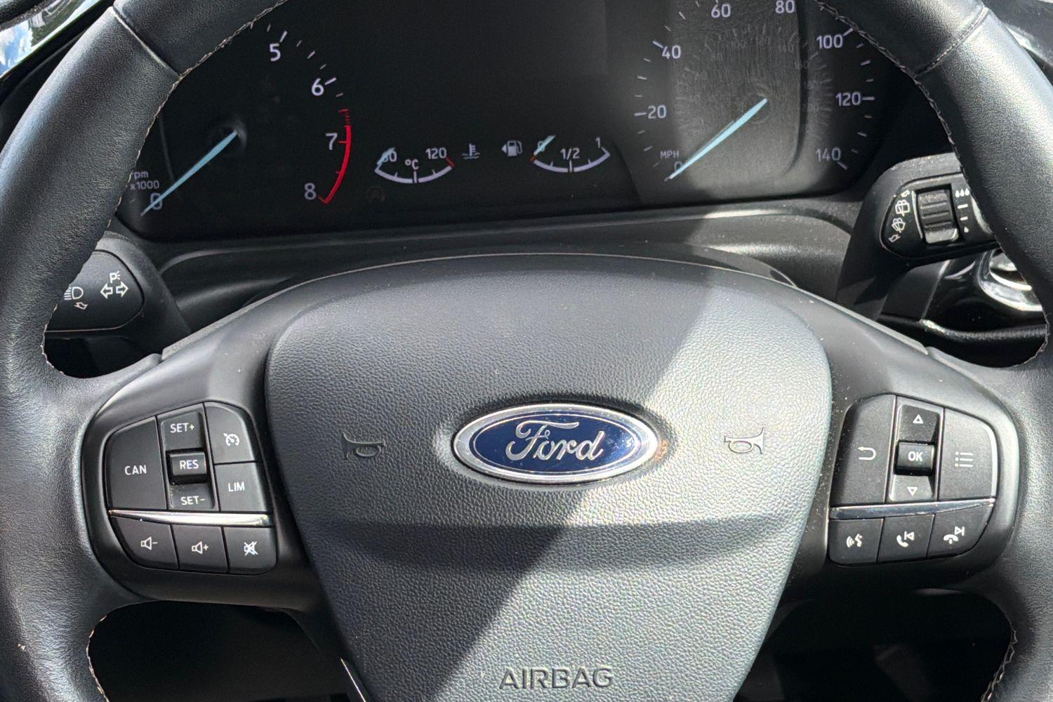 Ford FIESTA Photo 11