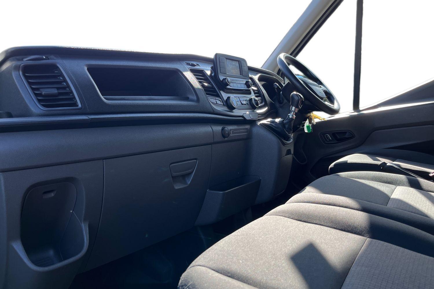 Ford TRANSIT Photo 2