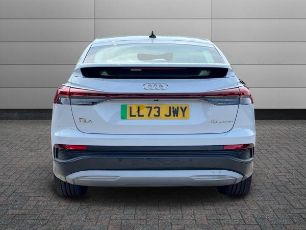 Audi Q4 e-tron Photo autoimg-b085890d427d5fc67154e00d1df6de8503fbdad5.jpg