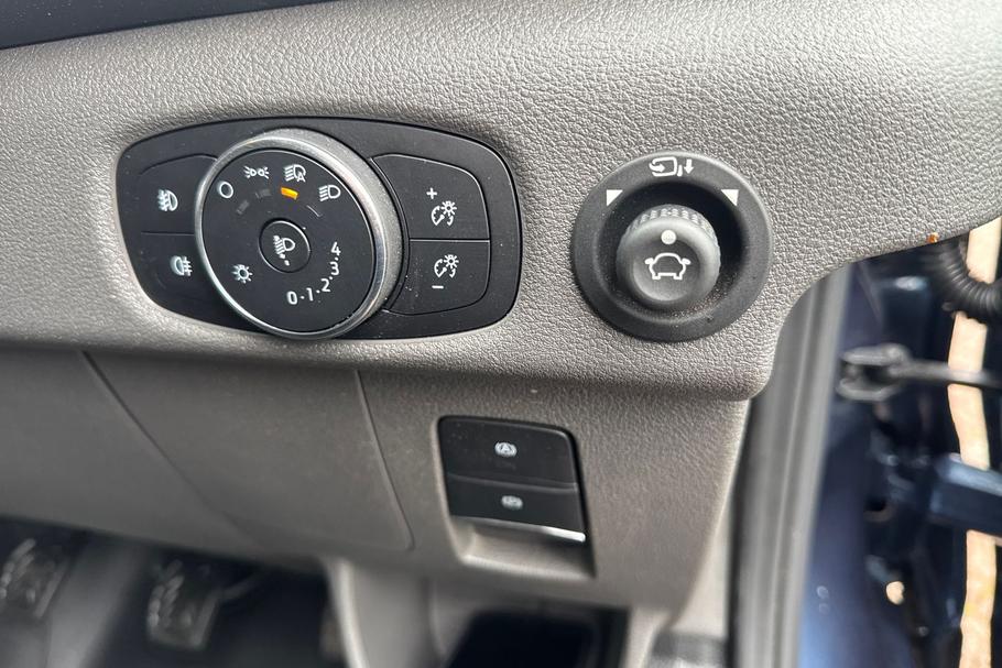 Used FORD TRANSIT WP75FYY 29