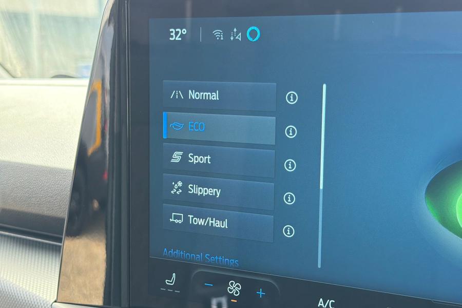 Ford E-TRANSIT CUSTOM Photo autoimg-b08f70d5fb1c6849e9f62ad4ca795865af53e922.jpg