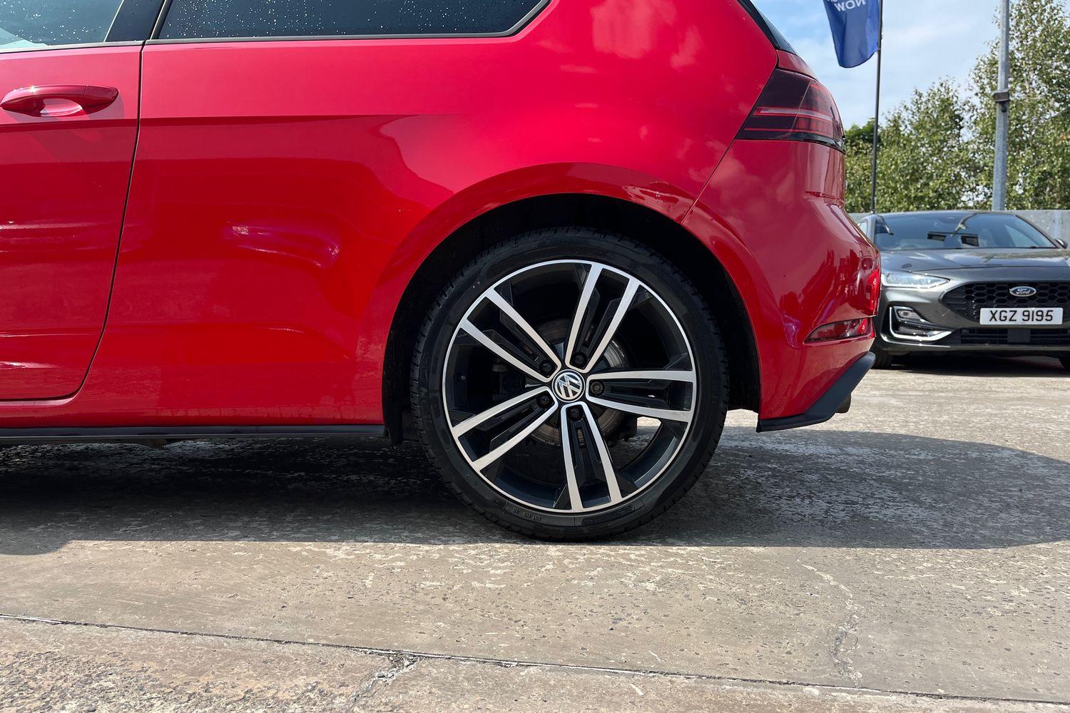 Volkswagen Golf Photo 7
