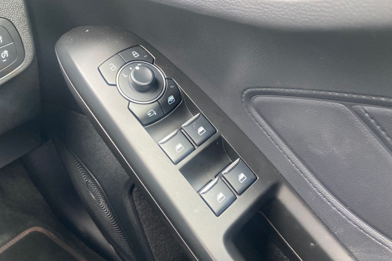 Ford FOCUS Photo 15