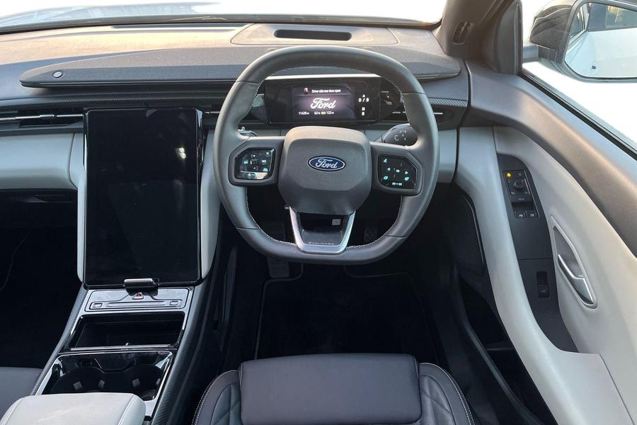 Ford Explorer Photo autoimg-b0920f7dd14a0c8aa9f79571338cdbcb7972e271.jpg