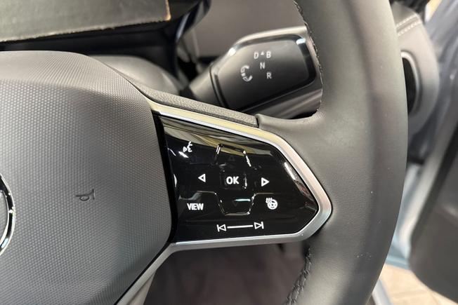 VOLKSWAGEN ID.3 Photo 17