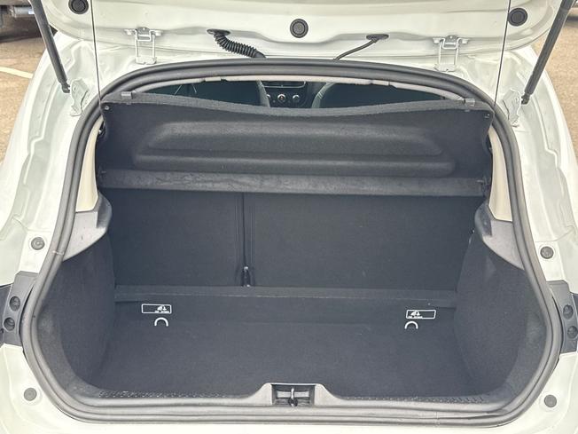 RENAULT Clio Photo 12