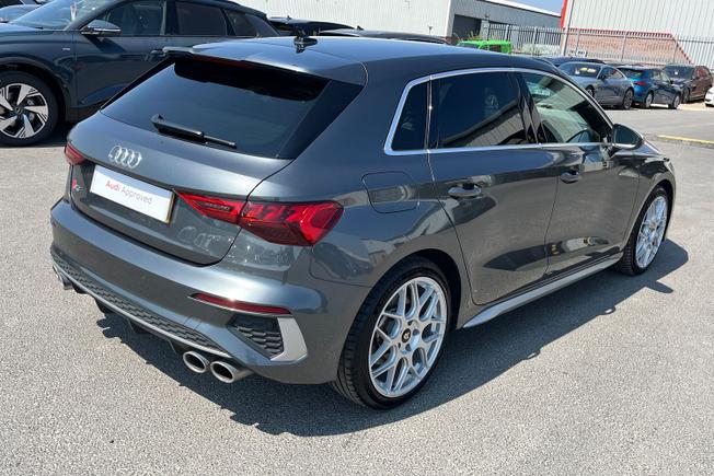 AUDI S3 Photo 28