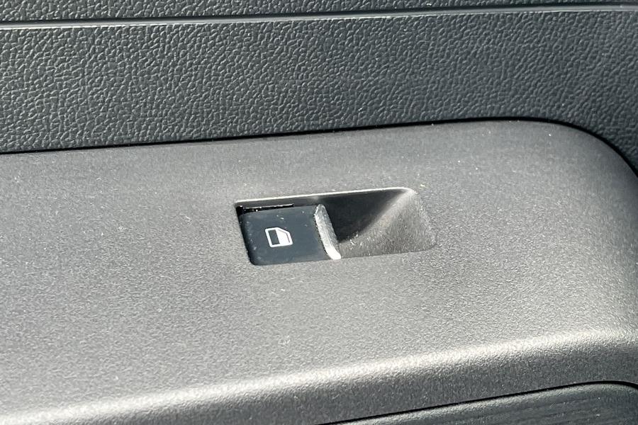 Ford E-Transit Courier Photo autoimg-b09a188498013ca5ef4a15e823311e78a51b1cf4.jpg
